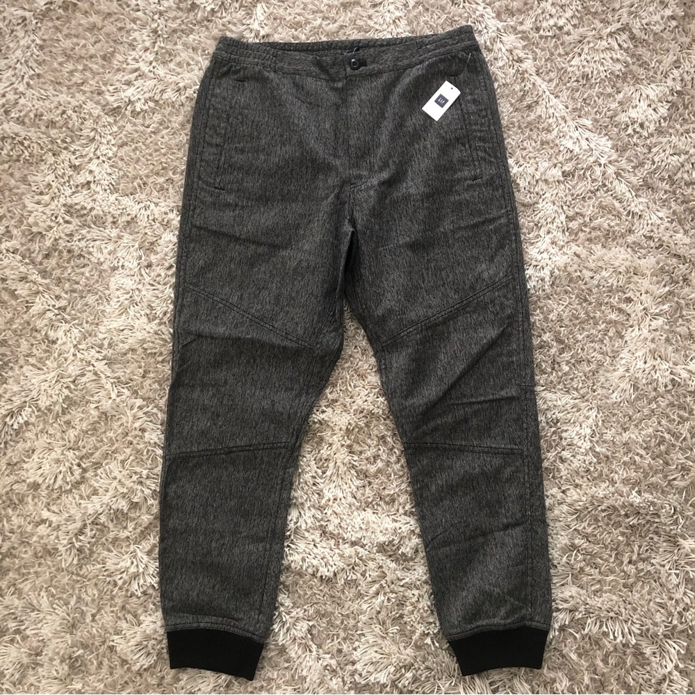 Men’s Gap Chino Hybrid Pants Medium